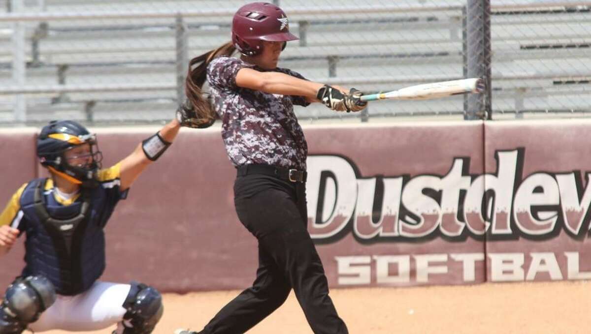 TAMIU catcher Robi Kami scored the game-winning run Wednesday as the Dustdevils knocked off No. 14 St. Mary's 2-1 at home.