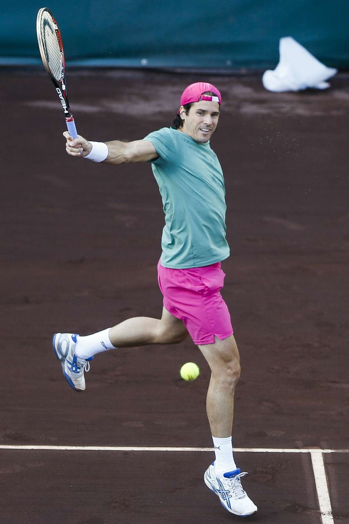 Tommy Haas returns the ball to Jack Sock as he loses to Sock 6-4, 3-6, 6-3 in the second round of the US Clay Court Championships Thursday, April 13, 2017 in Houston. ( Michael Ciaglo / Houston Chronicle)