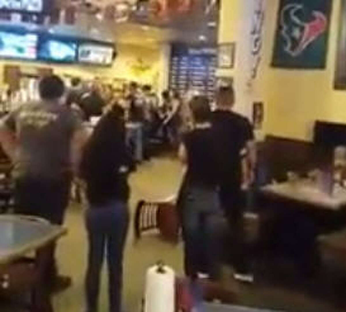 Viral video captures chair-throwing brawl at Bayou City Wings