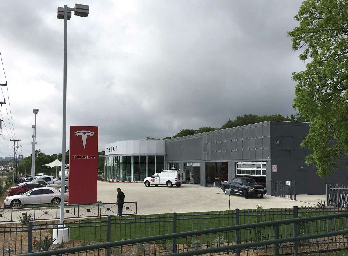 Tesla is wrapping up work on its new showroom and service center. The 13,000-square-foot building will be used to do maintenance on customer’s cars and as an “educational center” for potential new customers.