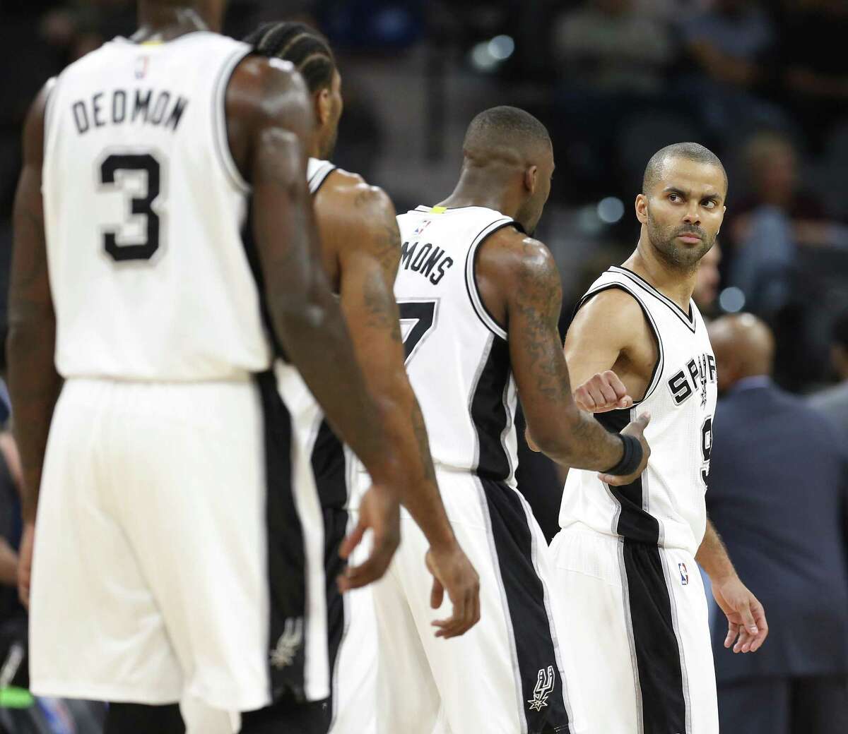 Spurs’ Tony Parker (9) looks back his his teammates during the game against the Memphis Grizzlies at the AT&T Center on April 4, 2017.