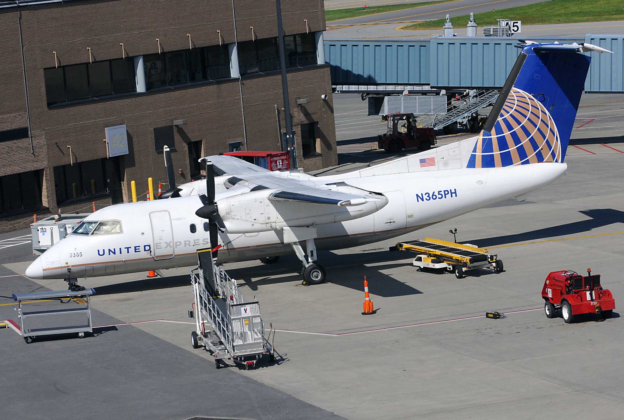 Commutair expanding at Albany International Airport