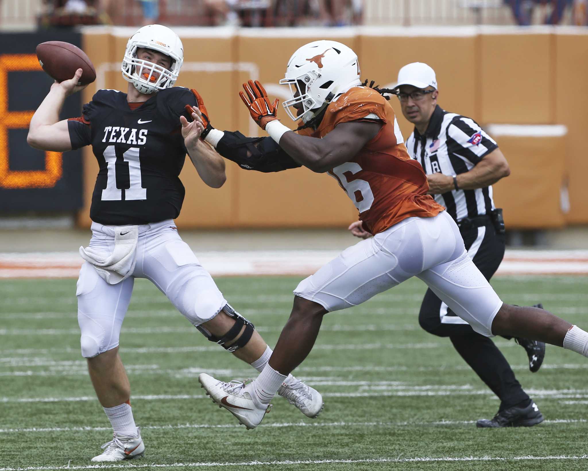 Chele shocked: Shane Buechele shines in Texas spring game