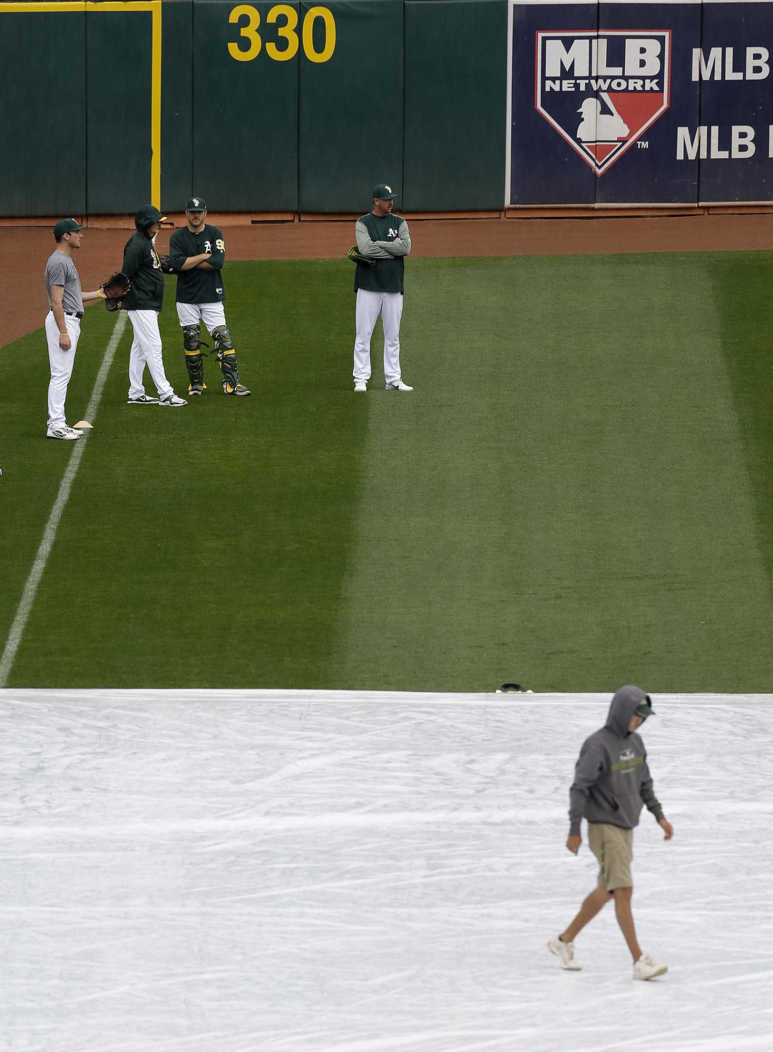 MLB: Astros experience rare rainout in Oakland