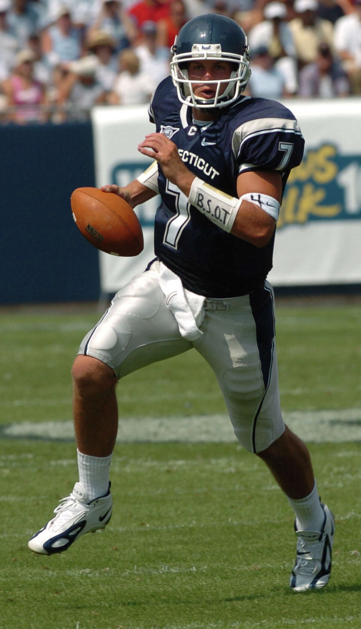 Former Shelton High, UConn quarterback Dan Orlovsky hired as football ...