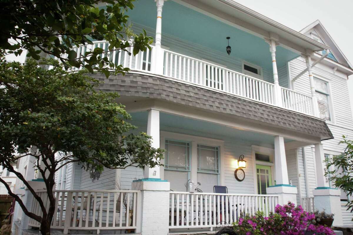 Home tour and art walk highlight eclectic mix of old and new in East