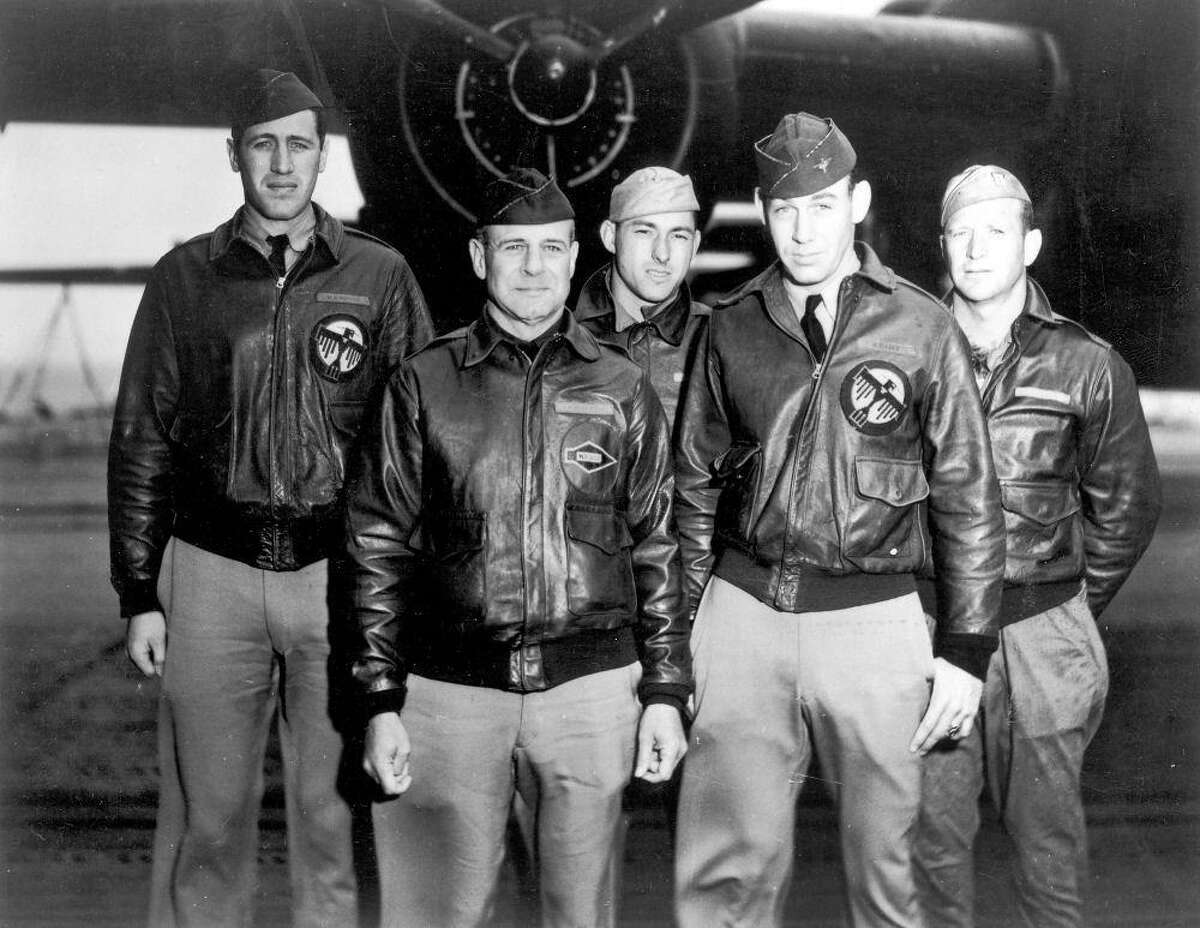 Then-Lt. Richard “Dick” Cole (second from right) was the co-pilot of Doolittle Tokyo Raid air- craft No. 1, which was piloted by raid planner Lt. Col. Jimmy Doolittle (second from left) in 1942.