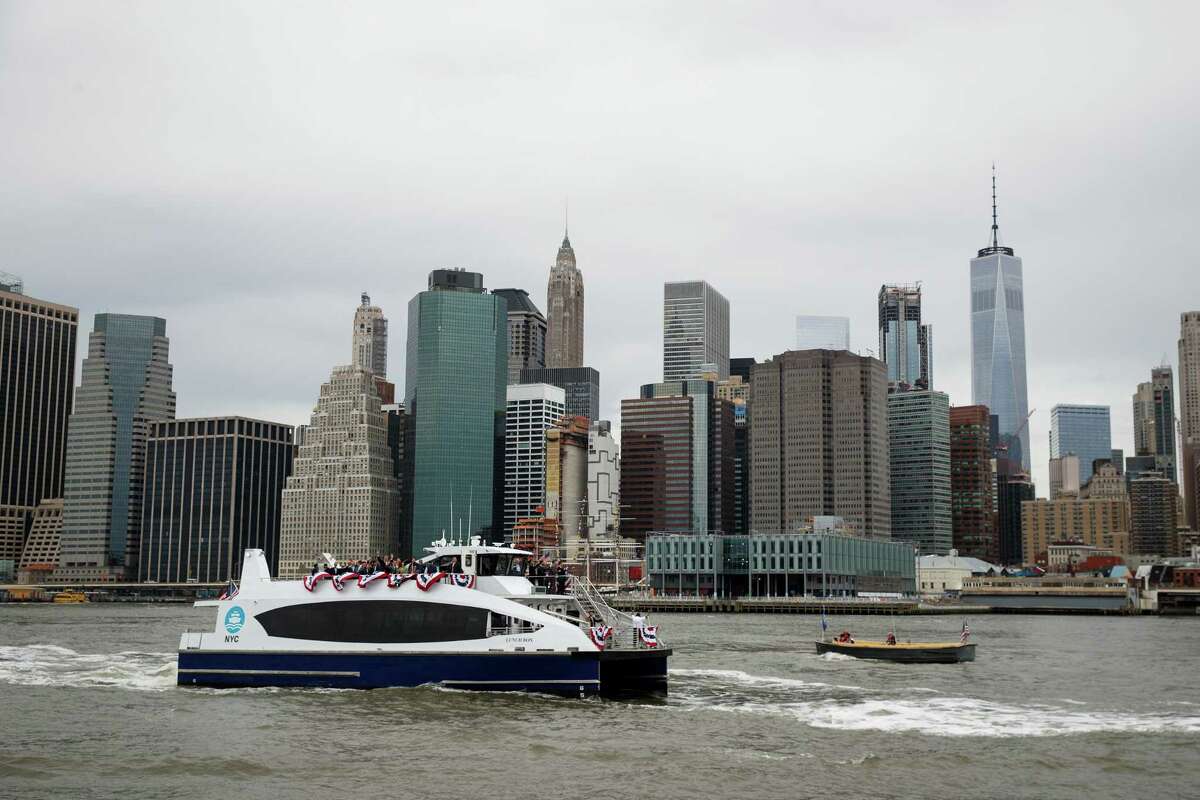 Jeers, cheers for new ferry in New York Harbor