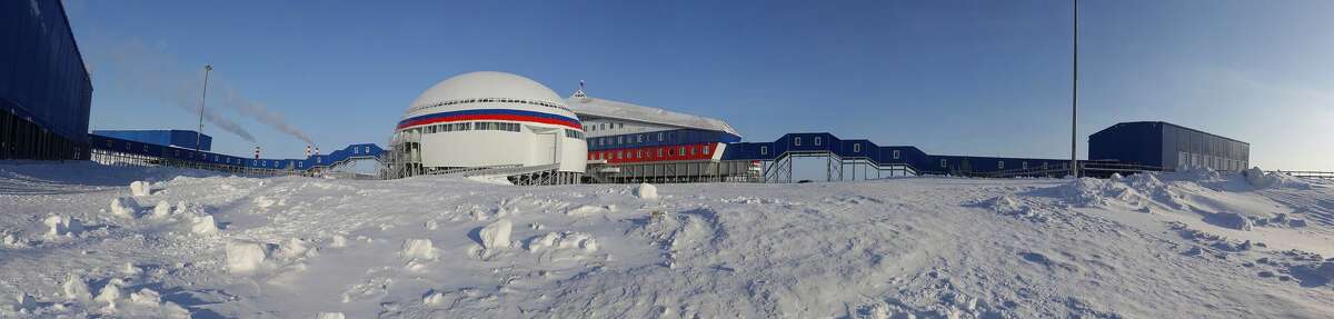 Photos: Russia offers rare glimpse of new Arctic military base sitting ...