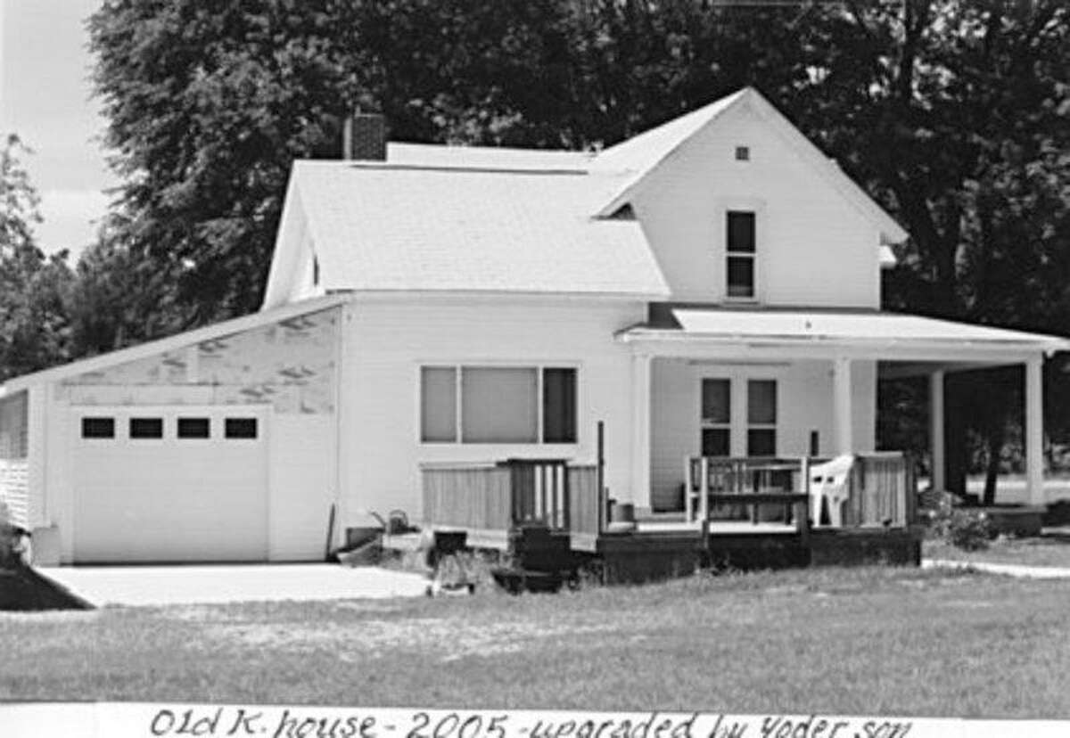 This is the Kleinhans farmhouse built by Eugene Kleinhans in 1895 on Pine River Road. Remodeling through the years took place and this is how the farmhouse looked in 2005.