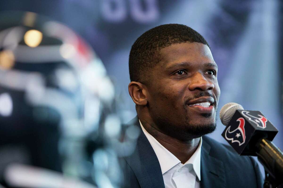 Emotional Andre Johnson officially retires as a Texan