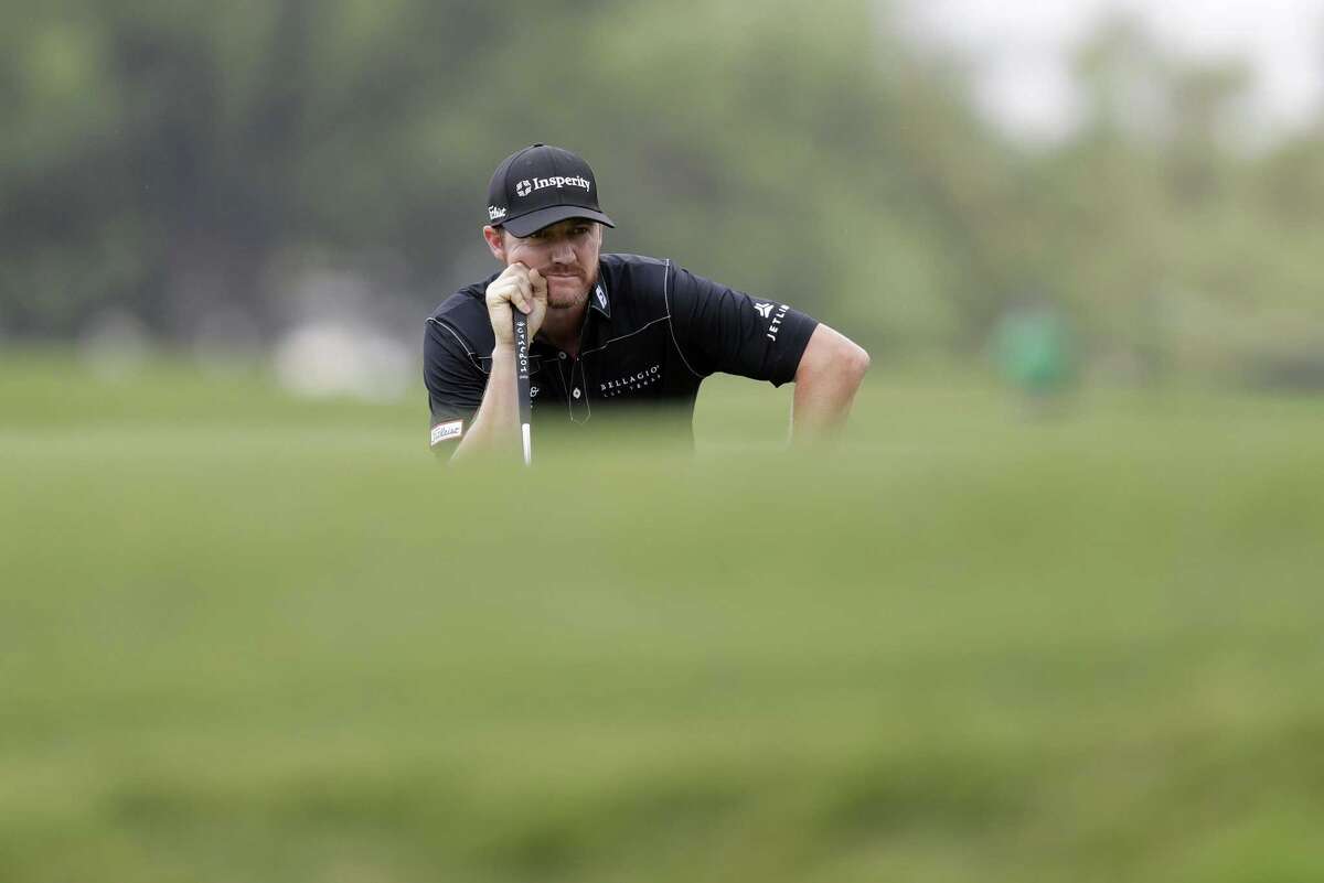 Pro golfer Walker diagnosed with Lyme disease