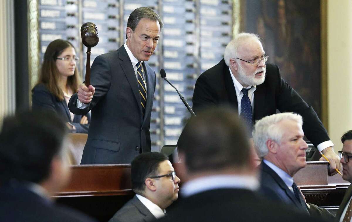 Speaker Joe Straus gavels in legislation during the Texas House of Representatives meeting on April 19, 2017.