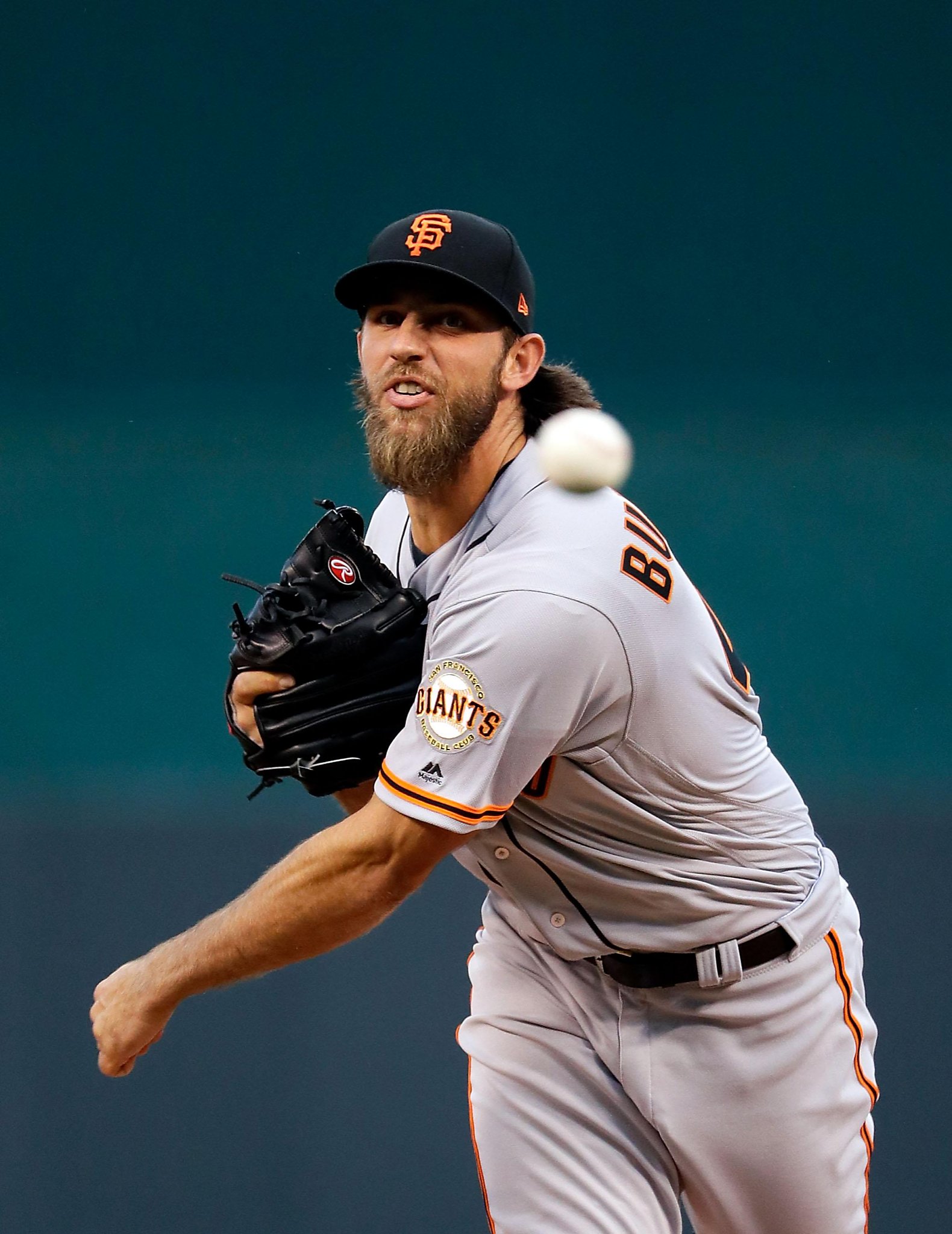 Bumgarner pitches Giants to brink of a championship