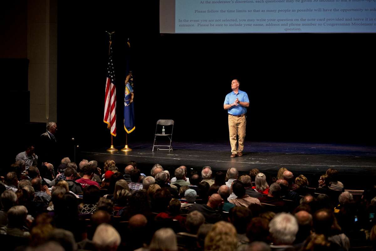 Moolenaar hosts district-wide listening session