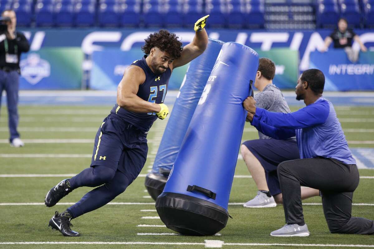 INDIANAPOLIS, IN - MARCH 05: Defensive lineman Harvey Langi of BYU in action during day five of the NFL Combine at Lucas Oil Stadium on March 5, 2017 in Indianapolis, Indiana. (Photo by Joe Robbins/Getty Images)