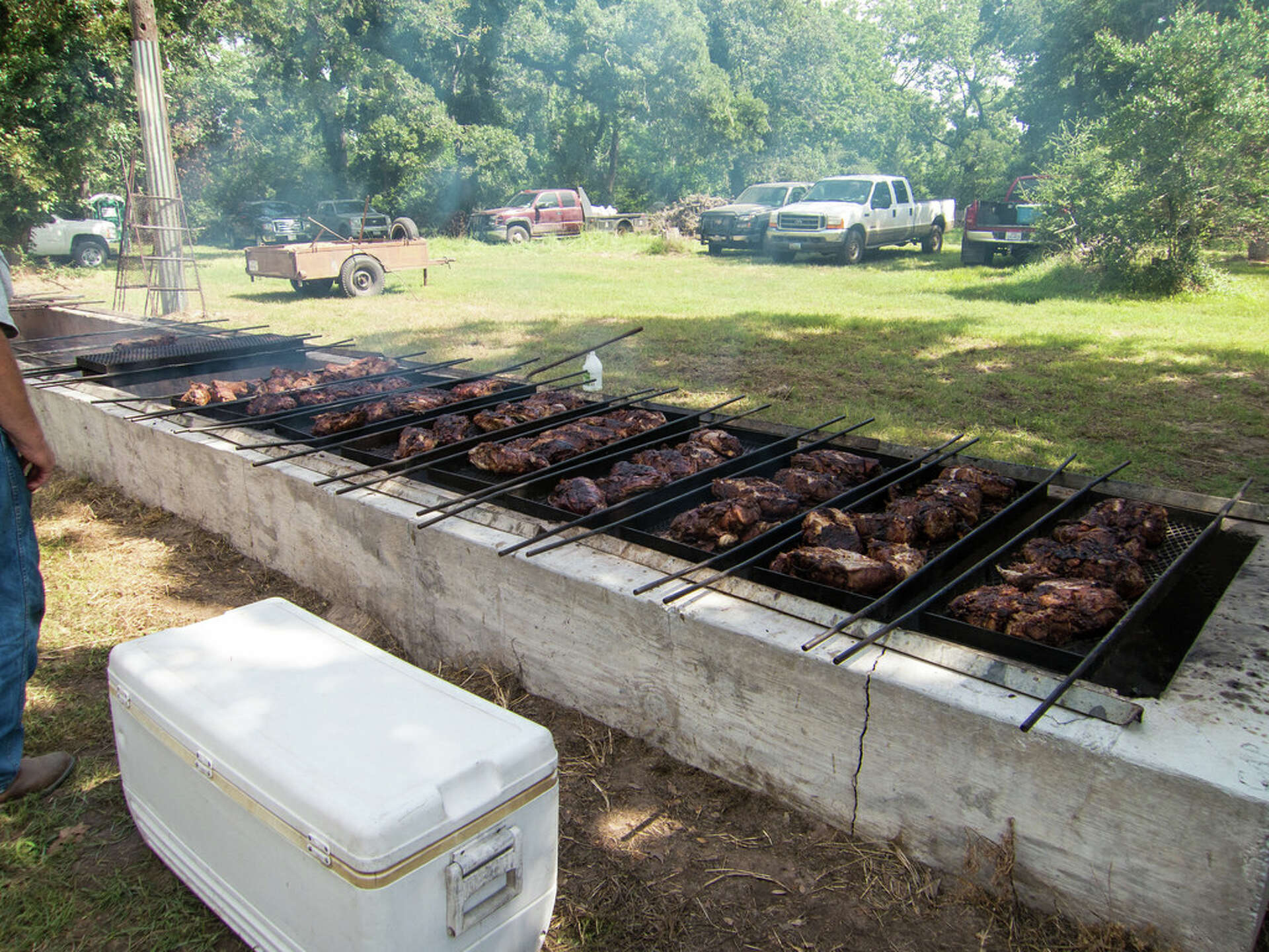 Brick pit bbq best sale