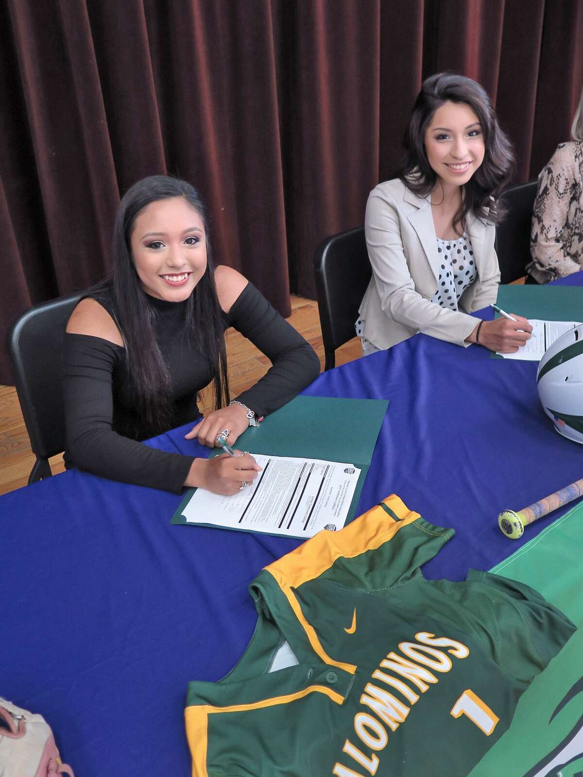 LBJ’s Tania Castro and Scheccid Garcia signed their letters of intent Friday to play softball for Laredo Community College next year. In 24 games for the Lady Wolves, Castro hit .448 in 24 games with 17 runs and 12 RBIs while Garcia hit .406 with 16 RBIs and 11 runs scored.