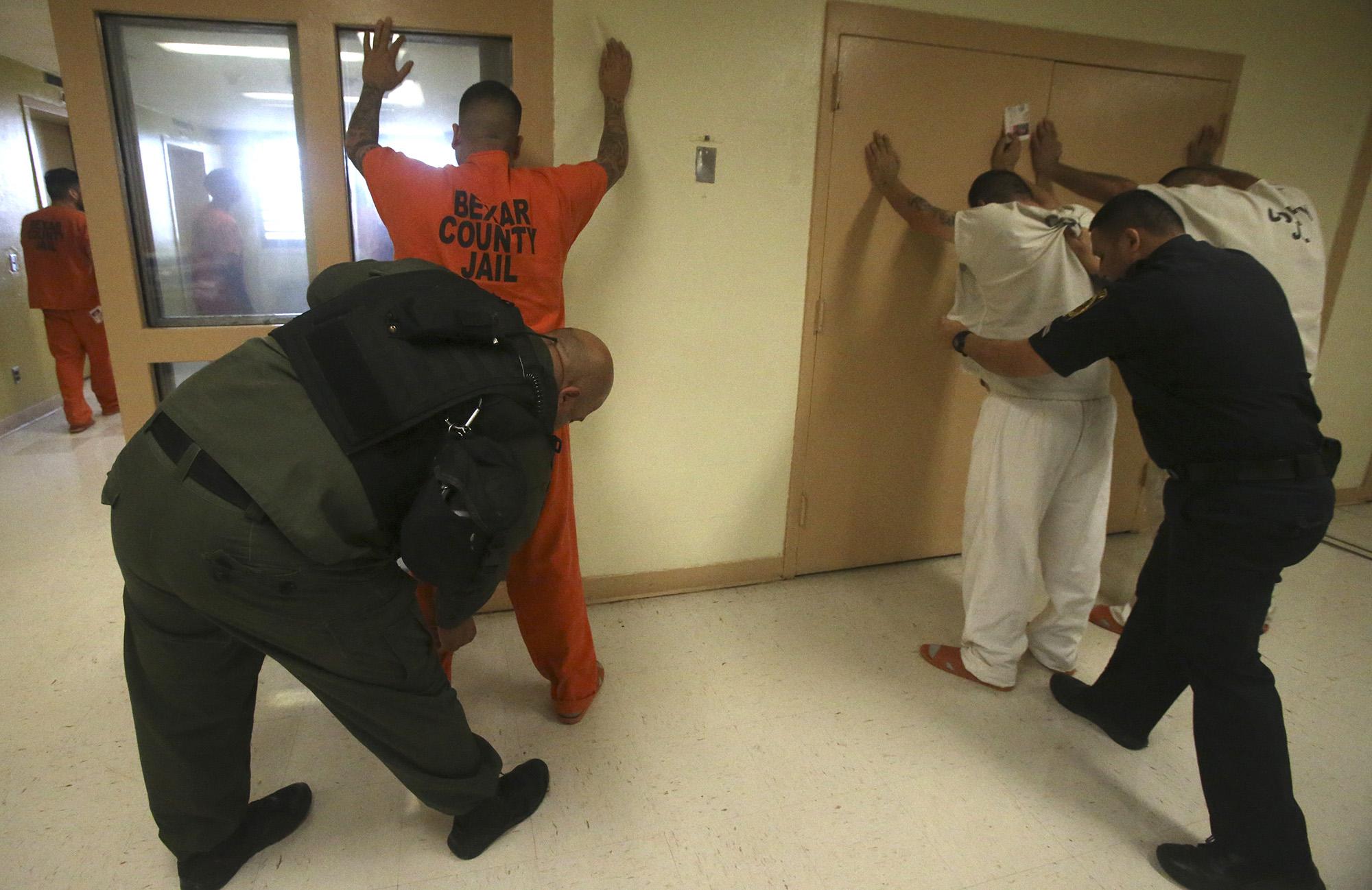 Bexar County Jail's high staffing turnover, excessive overtime sure to be major focus for county in 2021 - Vimarsana News