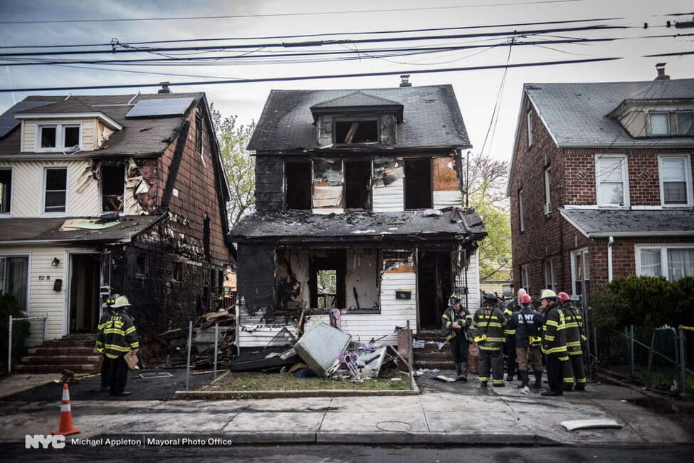 5 killed in Queens fire