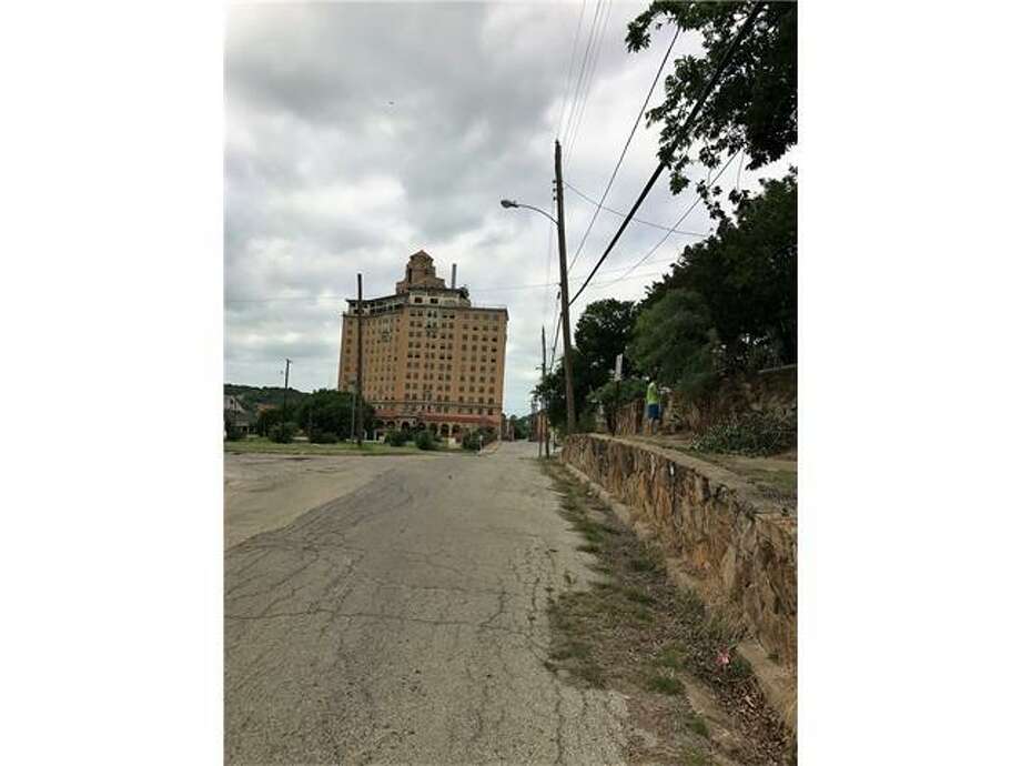 Price drops on haunted house for sale in Mineral Wells that comes with