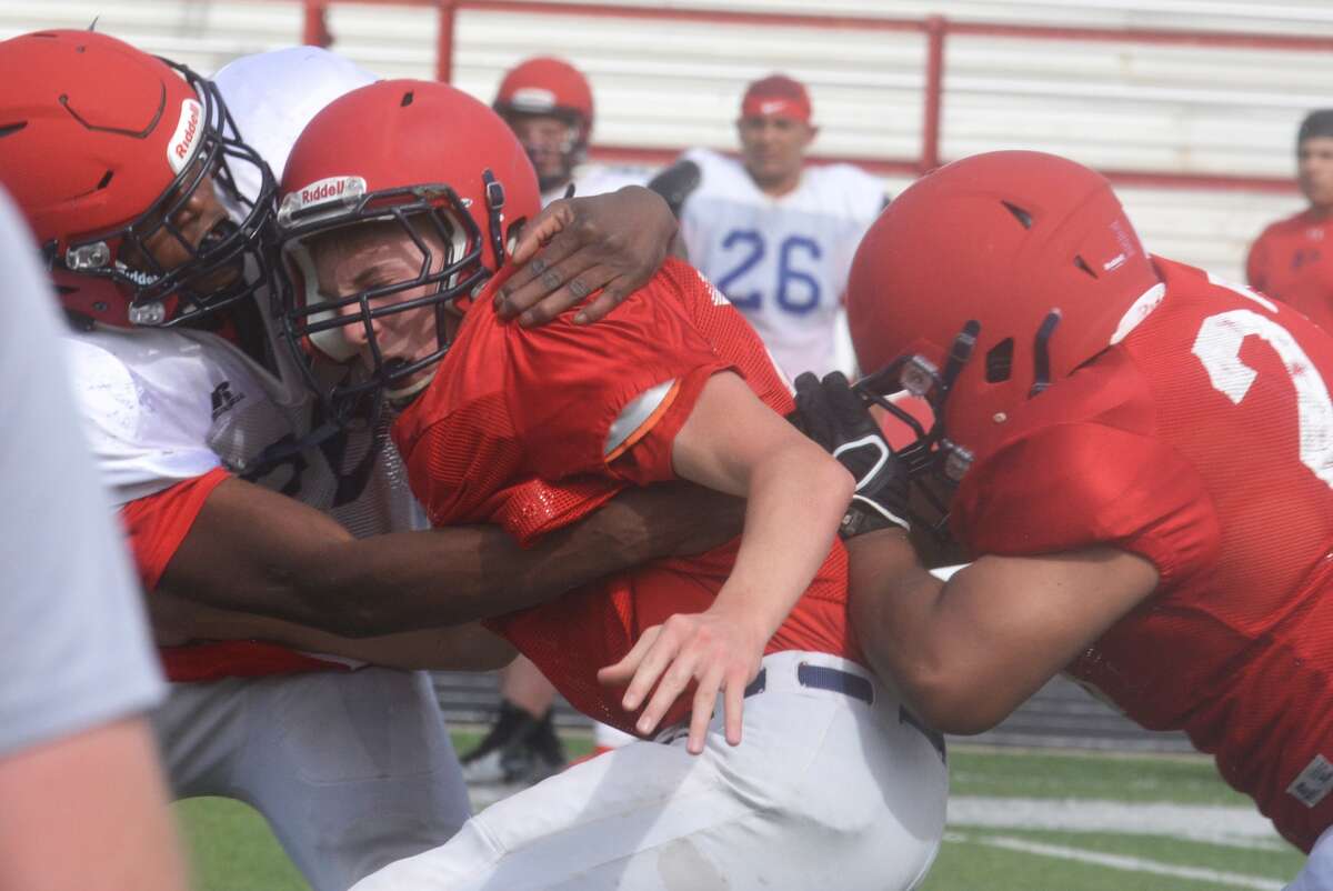 Plainview Bulldogs open spring football with 'resolve'