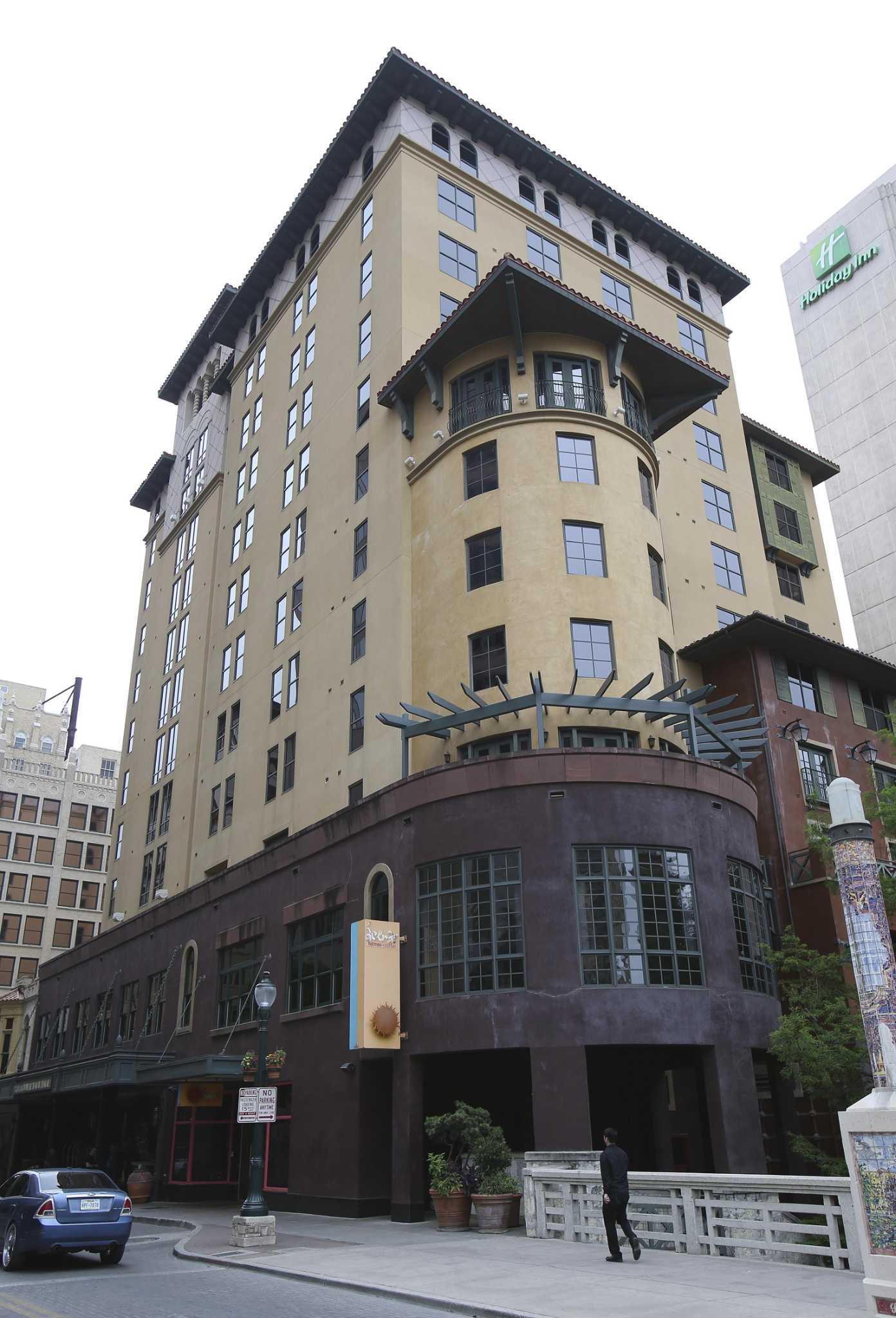 Hotel Valencia property in downtown San Antonio sold to New York firm