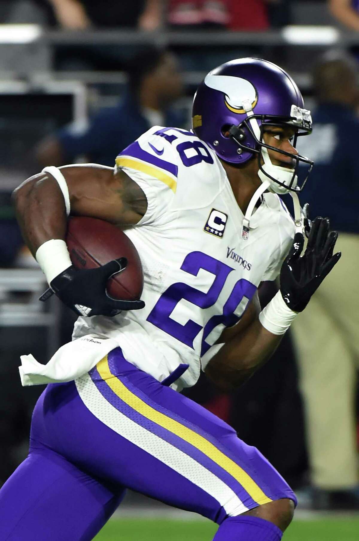 Vikings' Adrian Peterson to be free agent after 10 years with team, Football