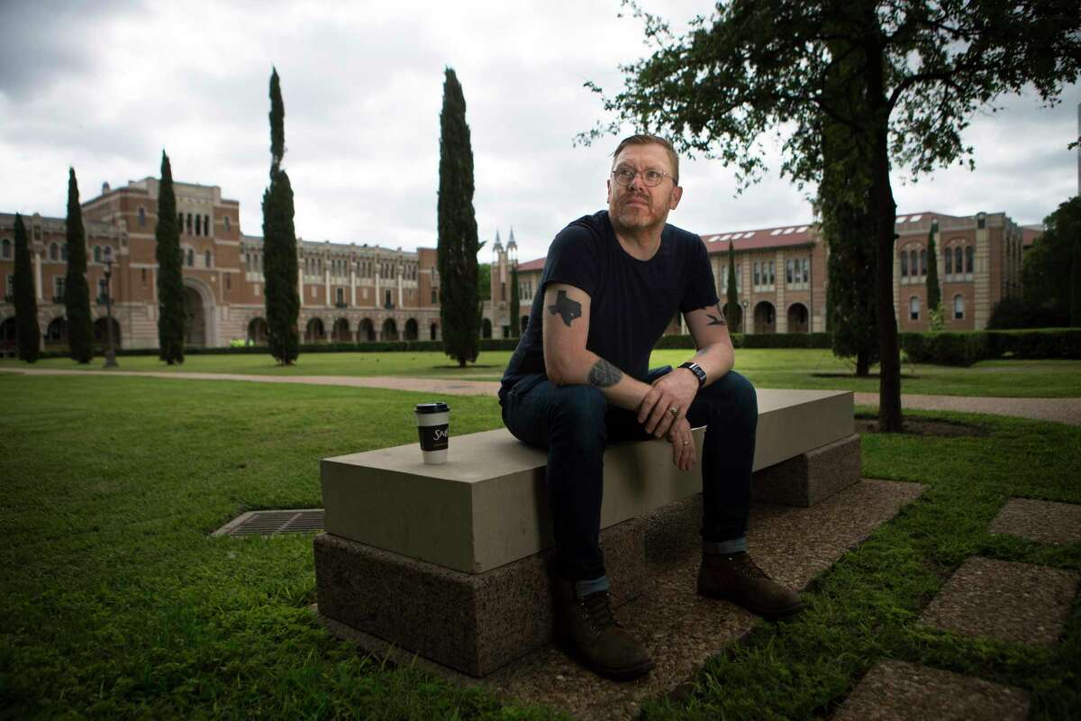 Jon Gnarr, an Icelandic comedian and the former mayor of Reykjavik, is spending the spring semester in Houston, completing a dual residency at Rice and the University of Houston.