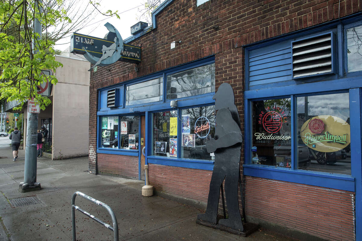 New documentary shows fight to preserve Seattle's historic Blue Moon