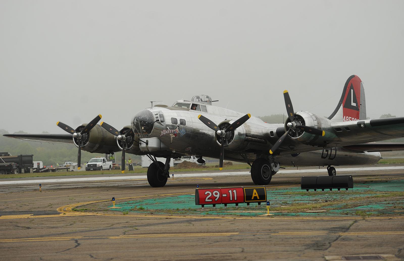 B-17 coming to Sikorsky Memorial Airport May 30-31