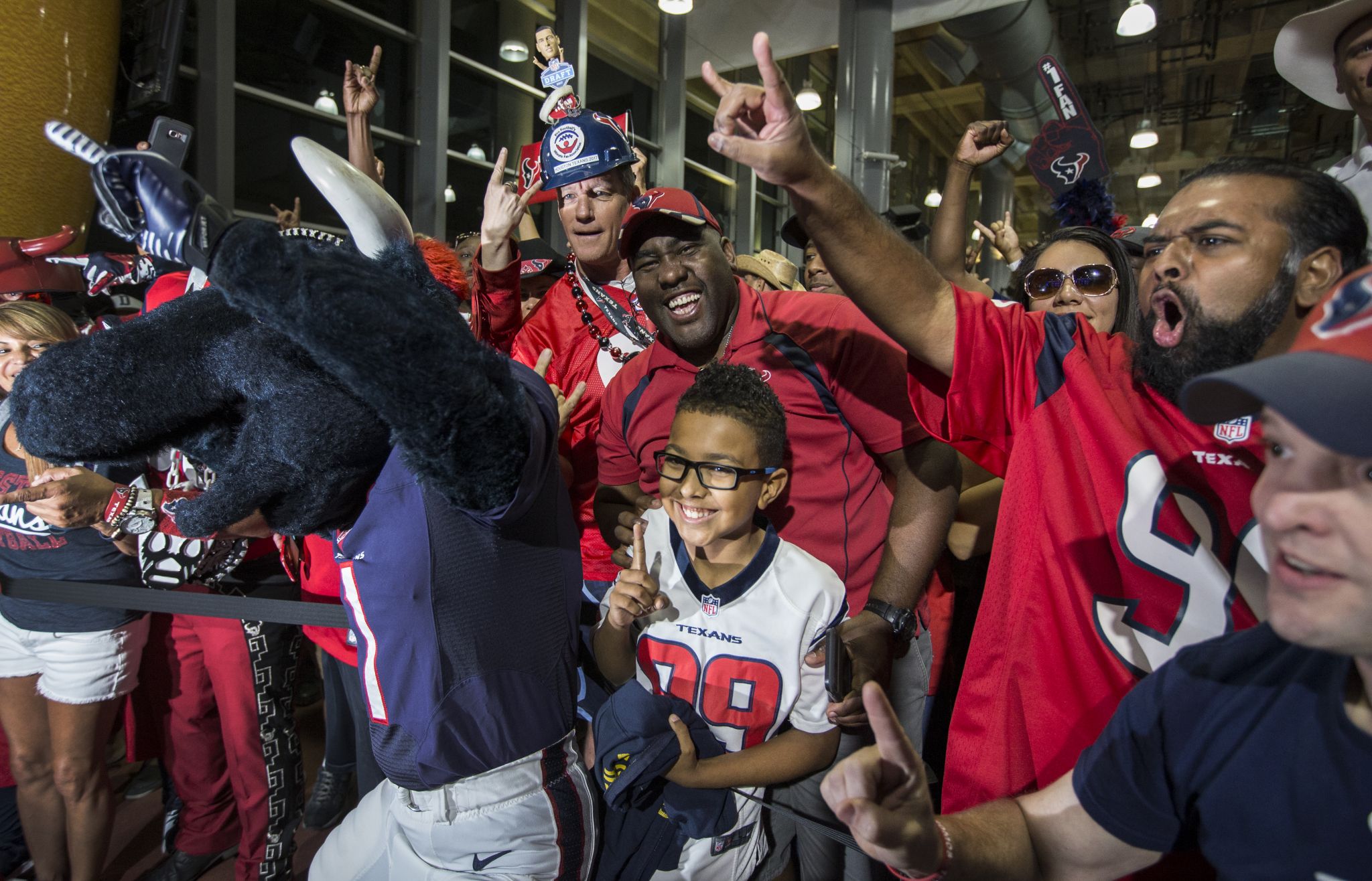 Houston Texans - Tickets for our 2017 #Texans draft party are on sale now!  BUY: bit.ly/2oaSD9a