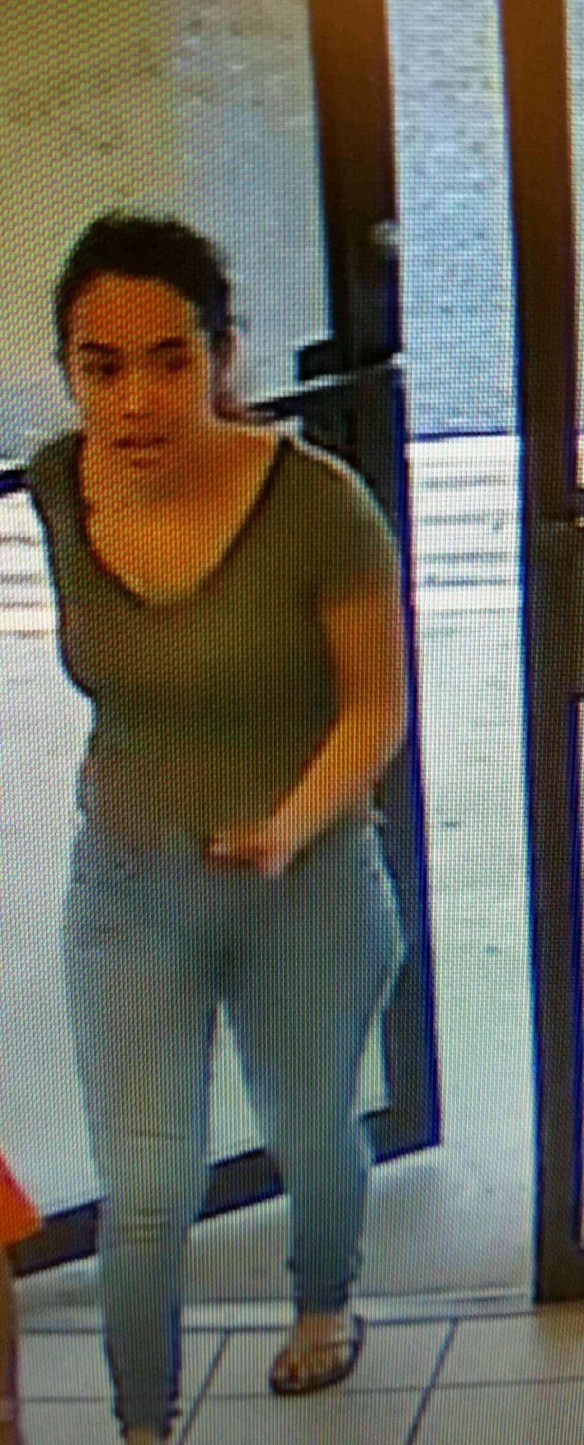 Laredo detectives are currently highlighting several females alleged of stealing cologne for the purposes of identification.