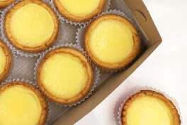 @ieatsf confirms that there are no egg tarts more yummy than the one's that Golden Gate Bakery in SF's Chinatown makes