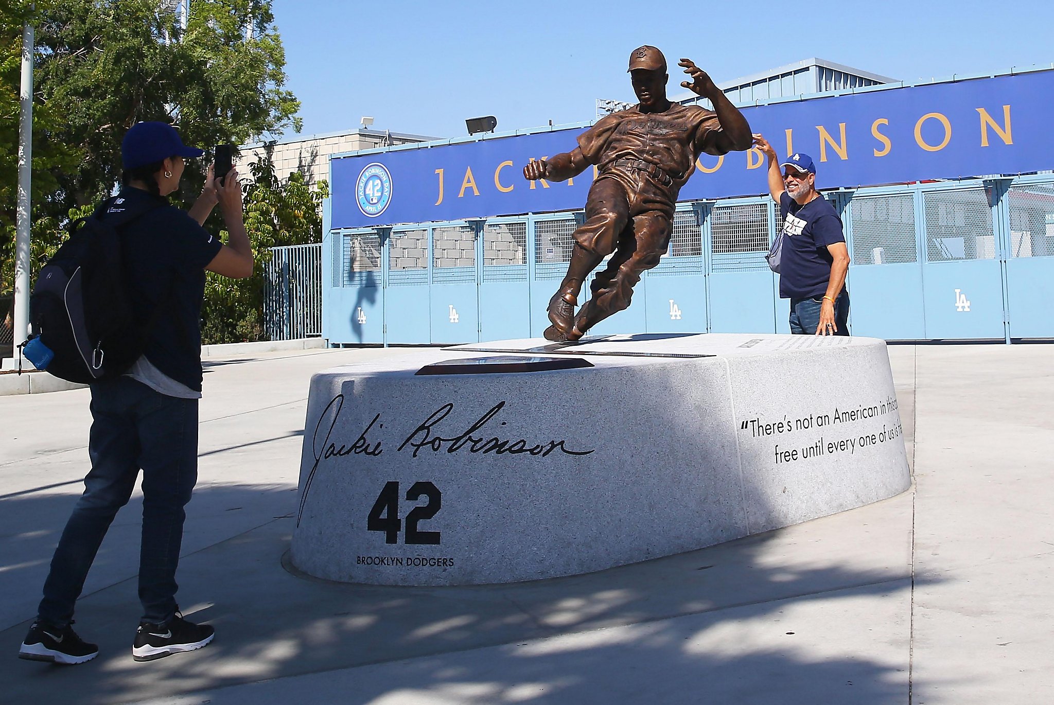 Dodger Stadium statue highlights Jackie Robinson Day across Major