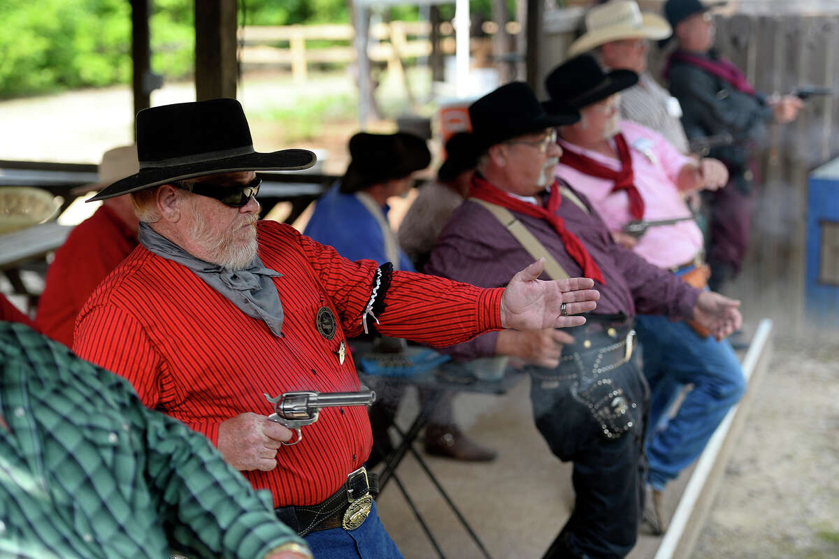 Quick draw artists put fast guns to the test