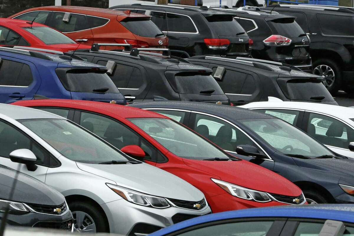 New car loans for subprime borrowers fell in the first quarter to $25.9 billion, the lowest in two years, according to the New York Fed’s quarterly report on household debt and credit.
