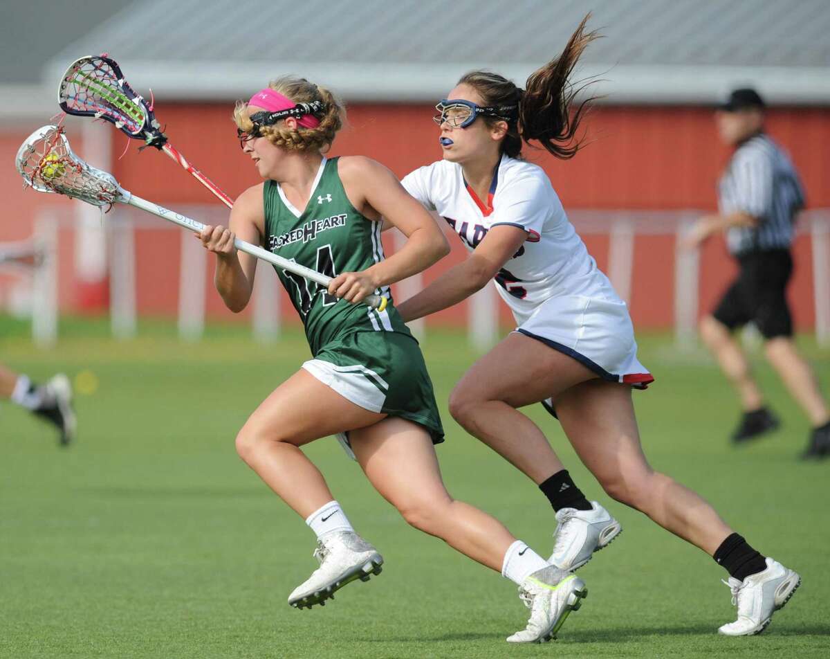 Sacred Heart lacrosse team pulls away from Greens Farms