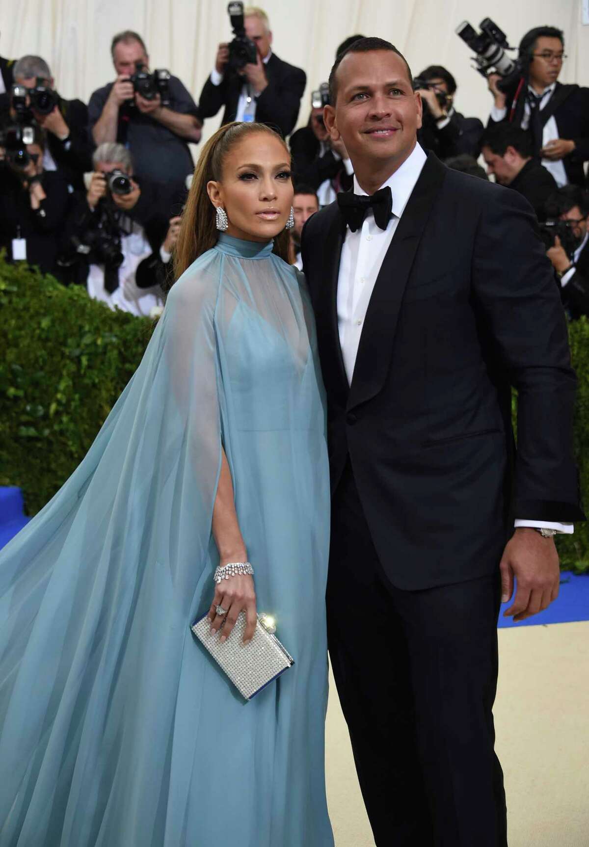 Jennifer Lopez and Alex Rodriguez $25,000 each "Please help by donating what you can!," the couple said on Instagram.