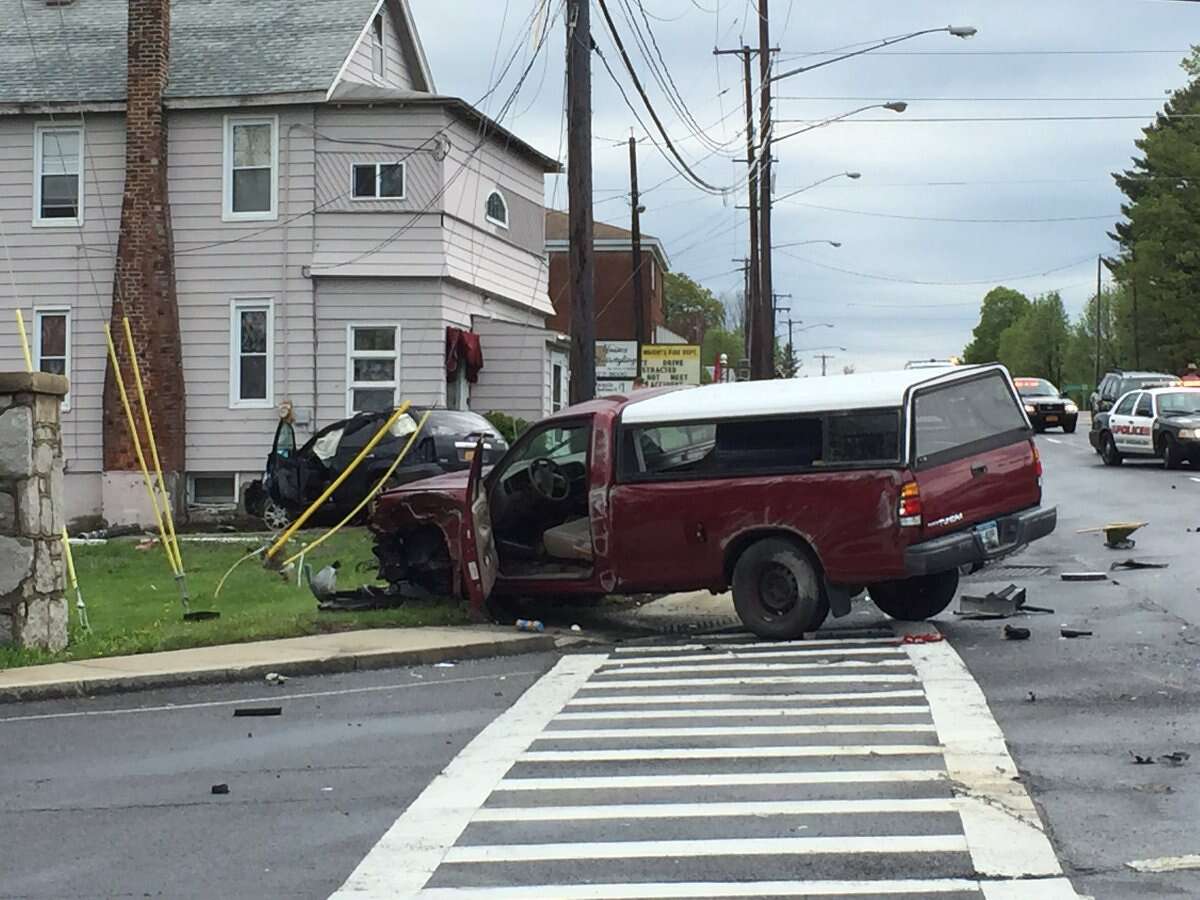 Manhunt for driver of stolen SUV after crash in East Greenbush