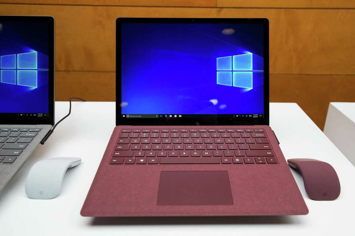 Microsoft is targeting the education market with its Surface Laptop — and even threw laptops inside backpacks stuffed with textbooks, notepads and keys to simulate college-student wear-and-tear. Yet the Surface Laptop’s affordable price, portability and features could appeal to a far broader audience — including Mac loyalists.