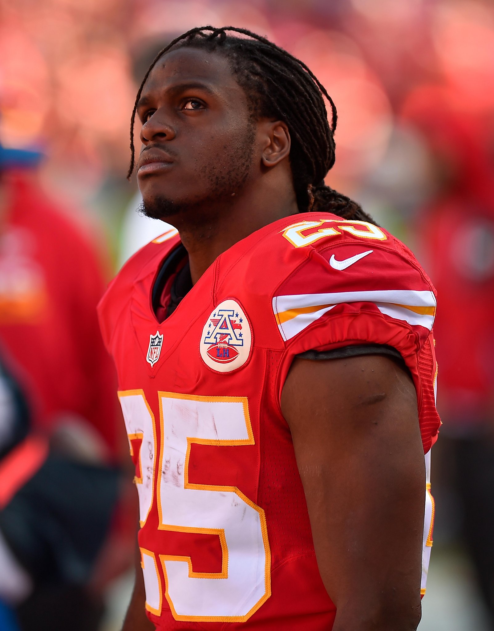 Broncos sign veteran ex-Chief Jamaal Charles