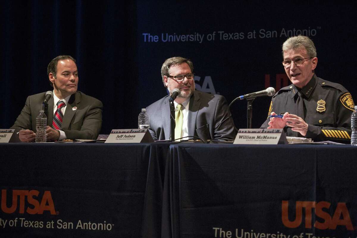 San Antonio Police Chief William McManus (right) speaks during a town hall meeting on sanctuary cities at UTSA in January. A reader comments on the policy.