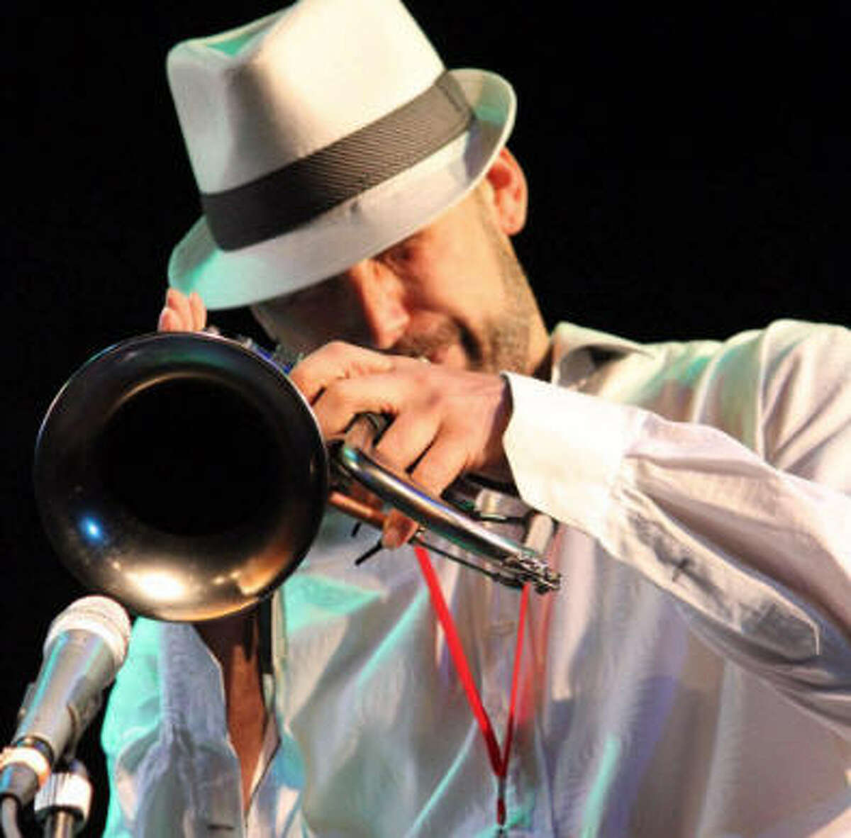 Trumpeter Preston Smith will present a Mother's Day concert at LaCenterra at Cinco Ranch.