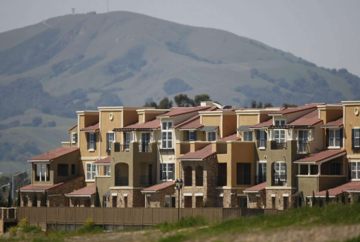 FILE-- A huge complex of apartments and condos were recently built on what was once open pasture in Dublin, Calif. Photo taken on April 2, 2008. Urban sprawl is creating congestion throughout the bay area. New homes are being built on what was once open hills and pastures.