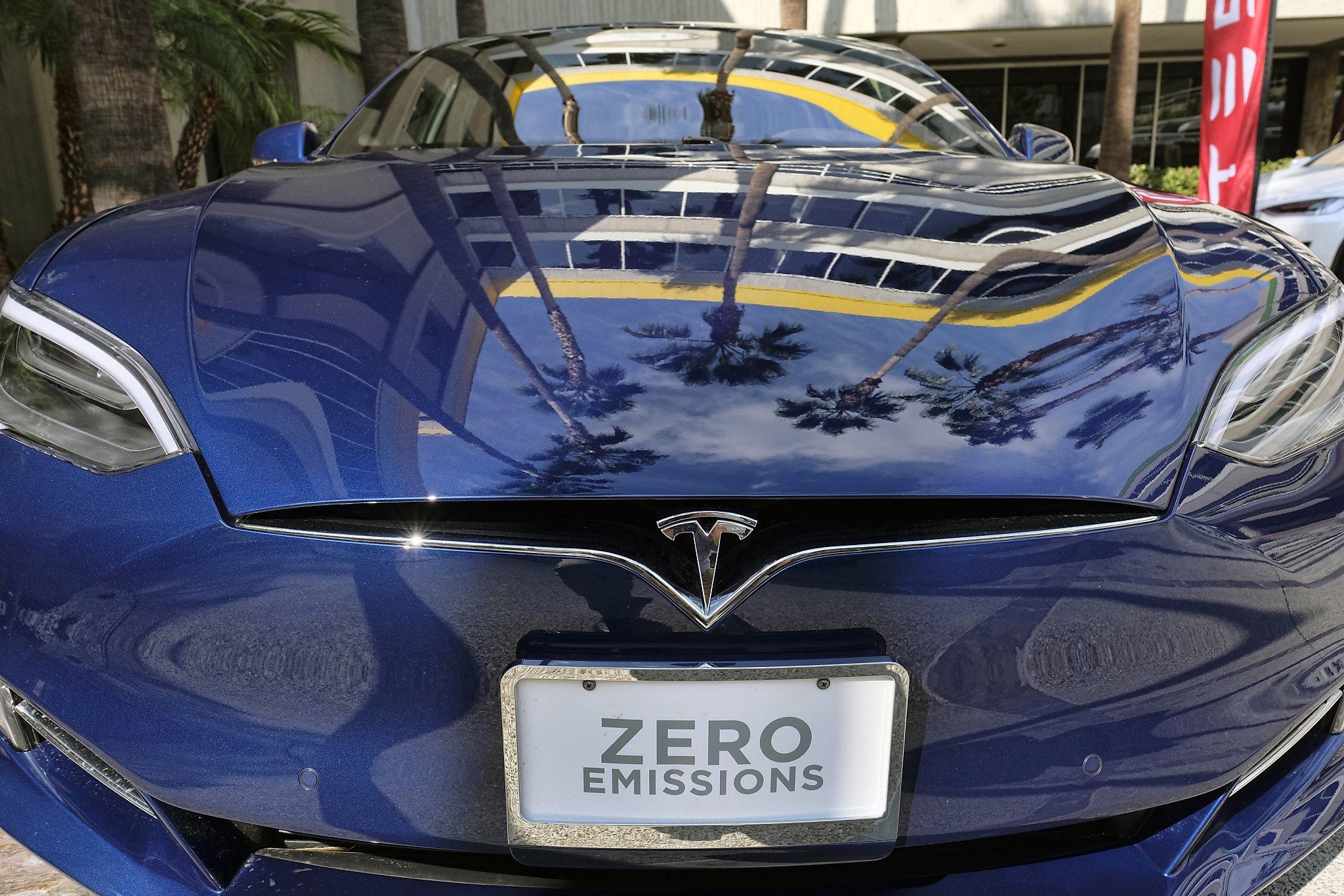 Tesla Loss Widens On Higher Spending Ahead Of Model 3 