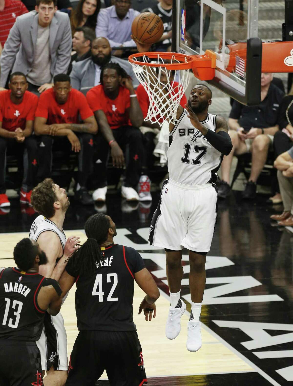 Spurs’ Jonathon Simmons gets a bucket against the Houston Rockets in Game 2 oat the AT&T Center on May 3, 2017.