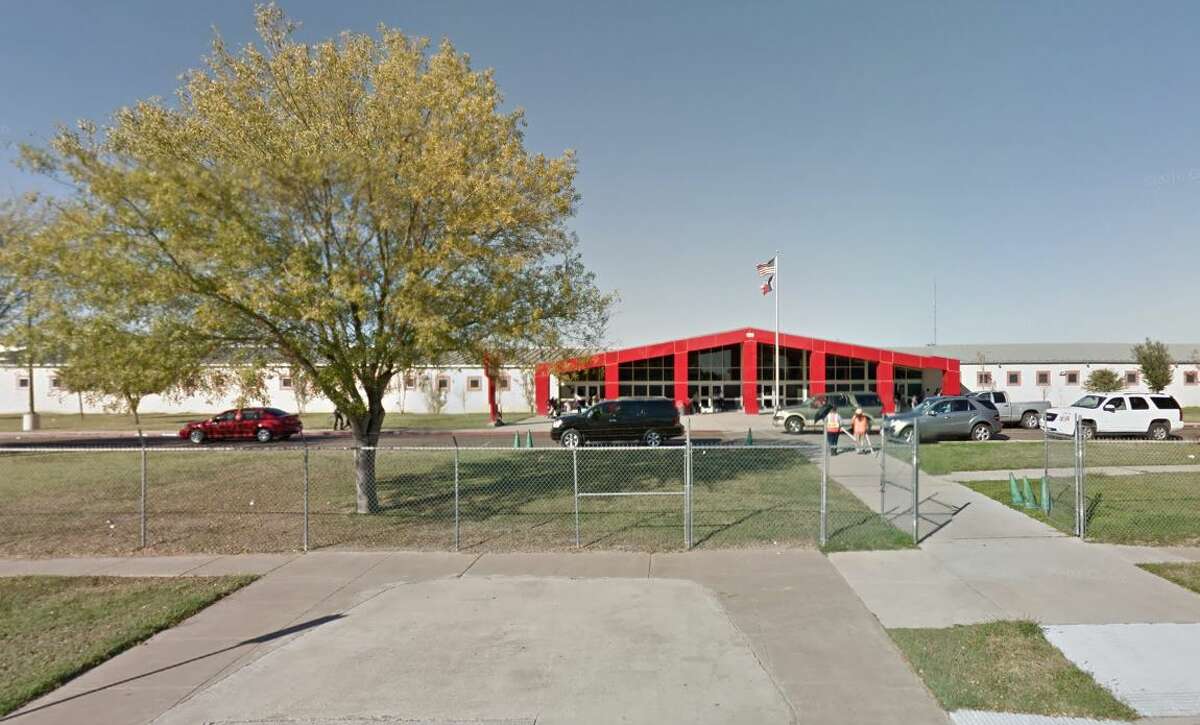 Farias Elementary School Laredo ISD Drug-related offenses: Between 1 and 4
