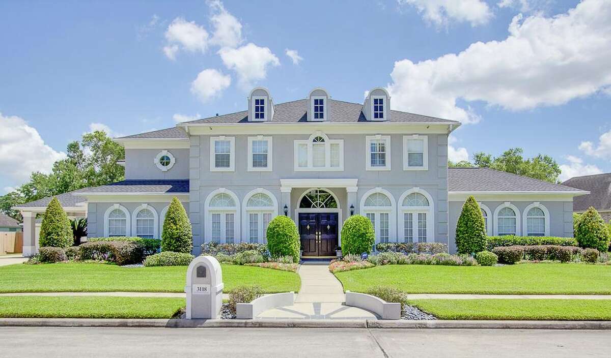 Baytownarea mansions offer luxury lifestyle surrounded by industry