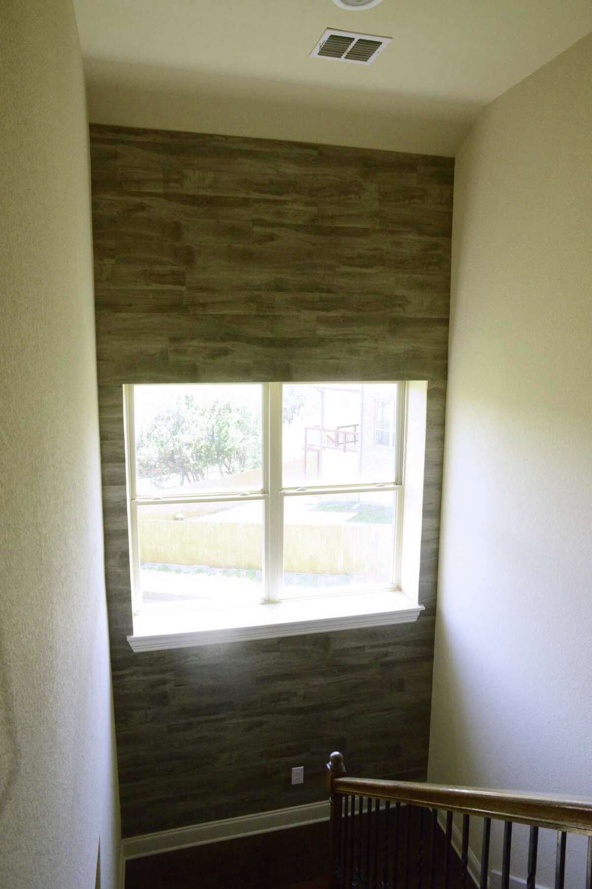 S.A. twin sisters made a career from old pallets